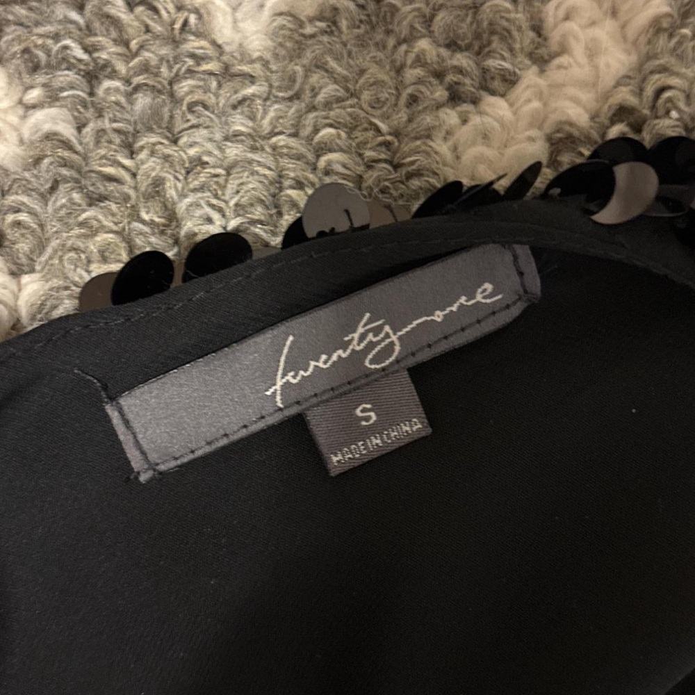 Vintage Black Sequined V-Neck Women's Dress - Picture 4 of 4